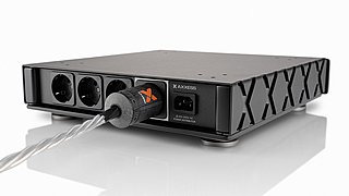 ���� ���� Axxess Power Distributor