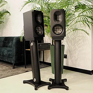 בהזדמנות רמקולים מדפיים Axxess L1 מתצוגה בהזדמנות רמקולים מדפיים Axxess L1 מתצוגה