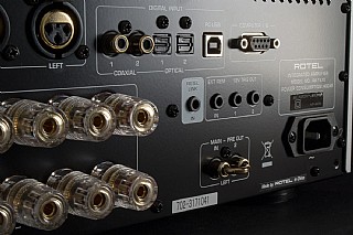 ���� ������ ROTEL RA-1570 - ROTEL